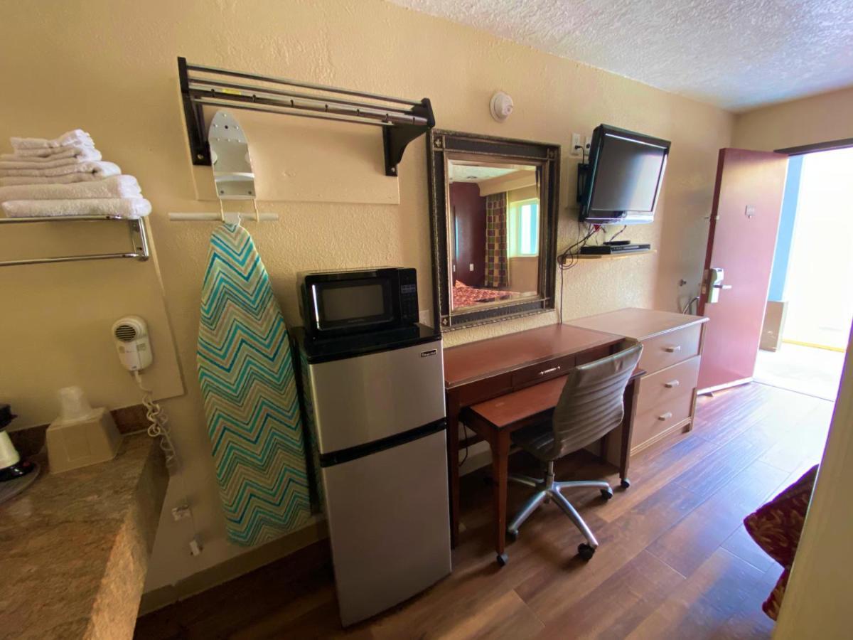 Economy Lodge Texas City Refinery エクステリア 写真